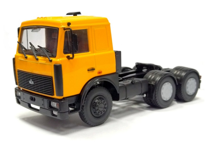 Масштабная модель "Седельный тягач М&З-6422, поздний" М 1/43 Масштабная модель "Седельный тягач М&З-6422, поздний" М 1/43
