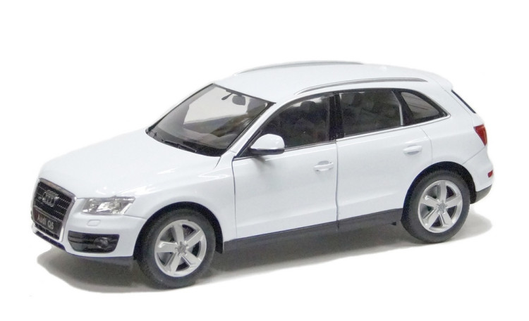 Масштабная модель "Автомобиль "Audi Q5"   М 1/24