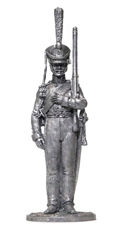 Оловянная миниатюра "Рядовой армейского конно-егерского полка. Россия, 1812-1814 годы"