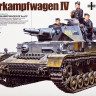 Сборная модель "Немецкий танк Pz.Kpfw IV Ausf F1 с экапажем"  М 1/35
