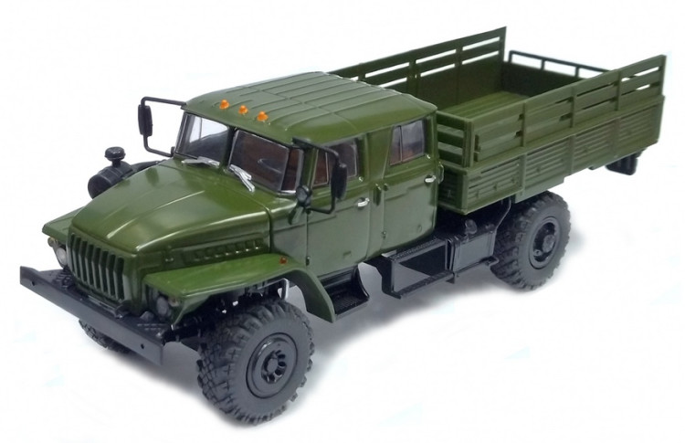Масштабная модель "Автомобиль Миасского автозавода 43206-0551" М 1/43 Масштабная модель "Автомобиль Миасского автозавода 43206-0551" М 1/43