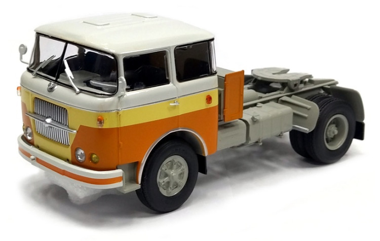 Масштабная модель "Седельный тягач Skoda-706 RTTN" М 1/43 Масштабная модель "Седельный тягач Skoda-706 RTTN" М 1/43