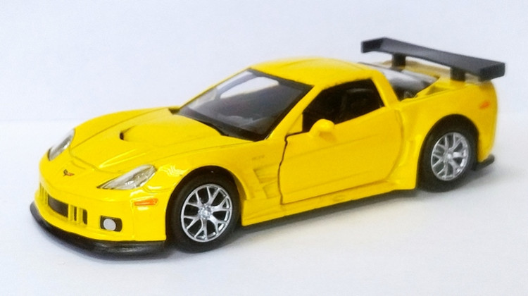 Автомобиль "Chevrolet Corvette"    М 1/32