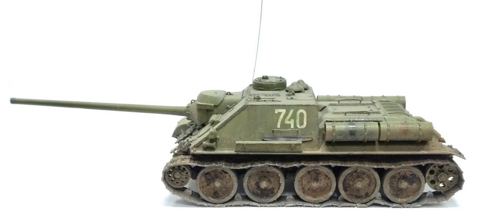 Масштабная модель "Советская САУ СУ-100"  М 1/35